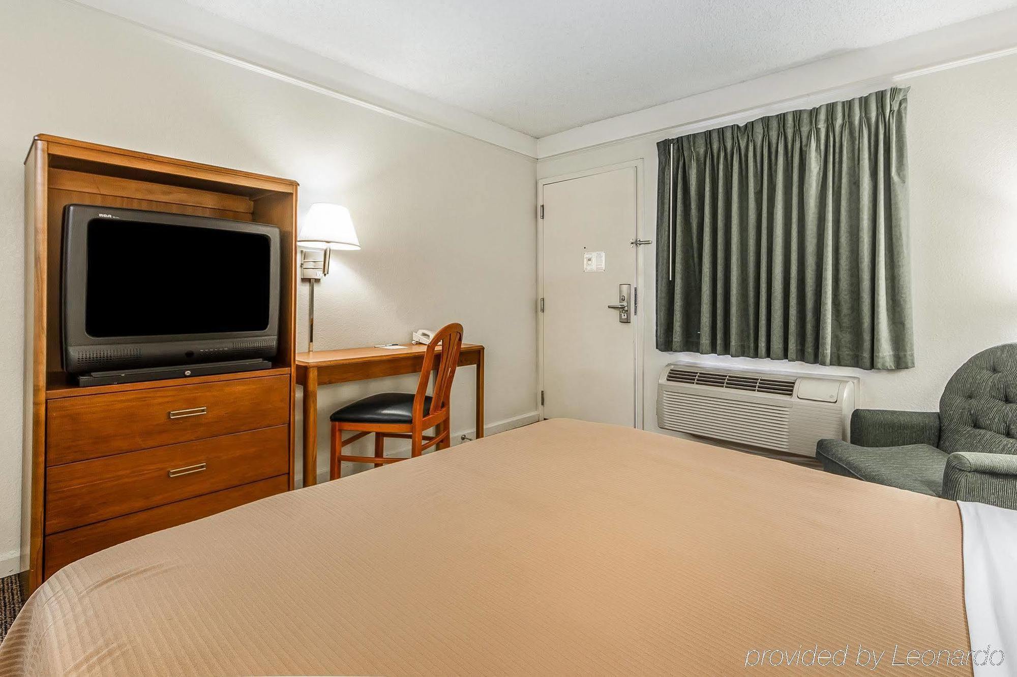 Quality Inn Стоктон Экстерьер фото